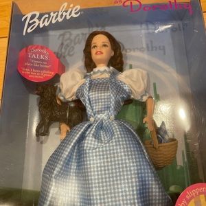 Wizard of Oz Dorothy Talking Barbie NIB